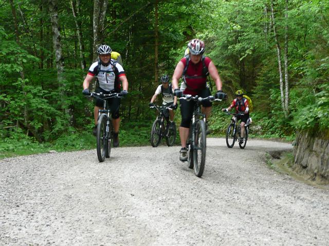 TAV0905_00077.jpg